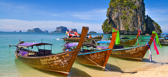 Thailand Urlaub Krabi Karstfelsen Boote